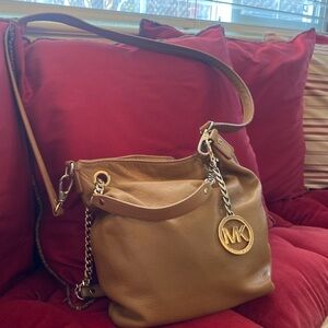 Micheal Kors purse